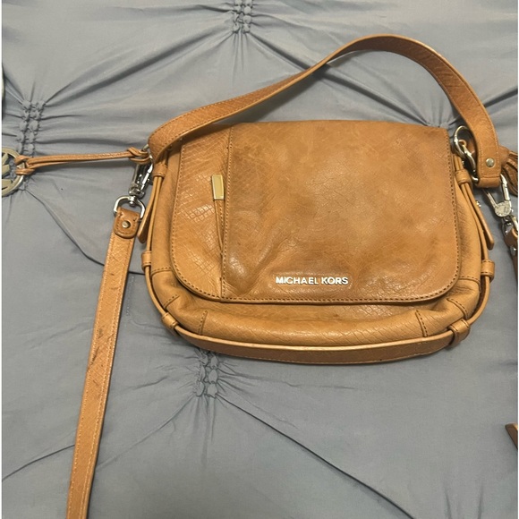 Michael Khors purse 👜 - Picture 5 of 12